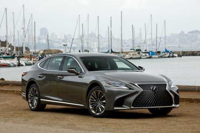 Lexus LS 2018.