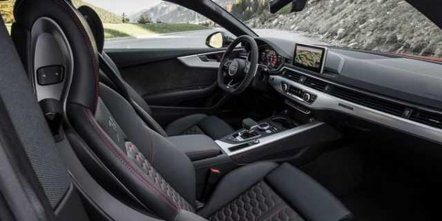 Không gian nội thất của 2018 Audi S5 Sportback nhận được rất nhiều lời khen.