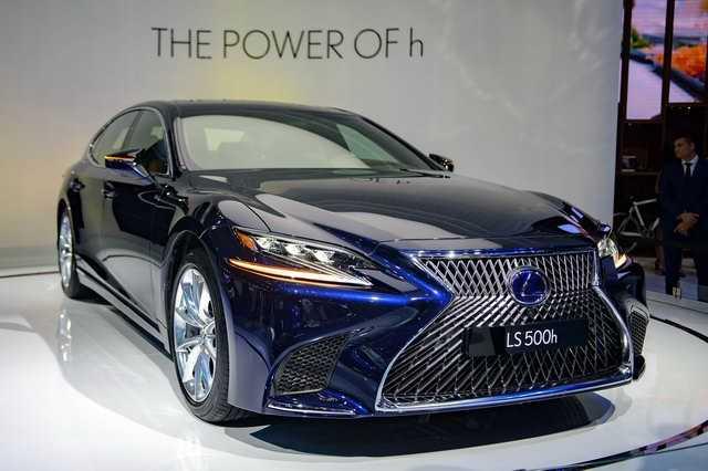 Lexus LS 2018, sedan hạng sang có đáng "đồng tiền bát gạo"?