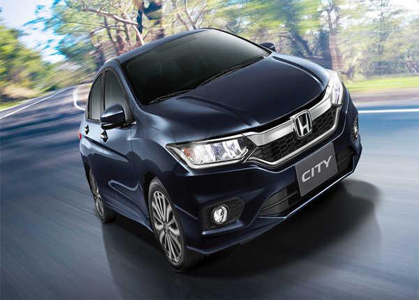 5 mẫu xe ô tô tiết kiệm xăng nhất 2018