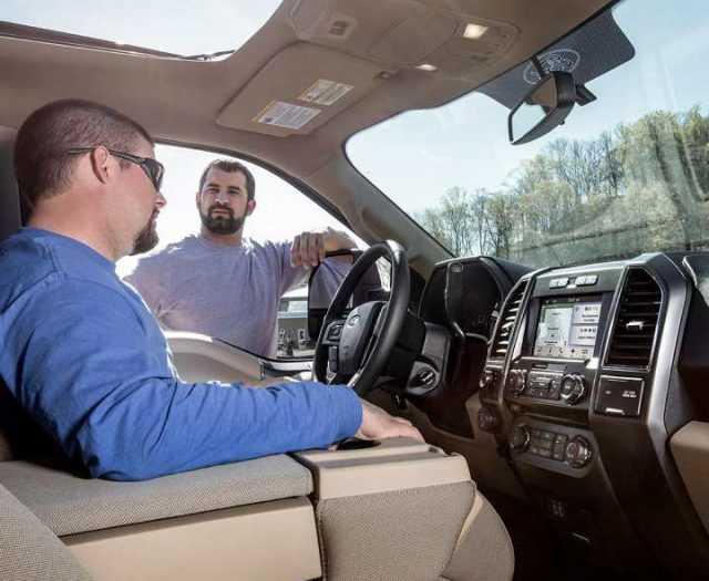 Nhiều tính năng công nghệ mới được tích hợp giúp người lái có thể giải trí trong khi lái xe đường dài Nguồn: Ford.com