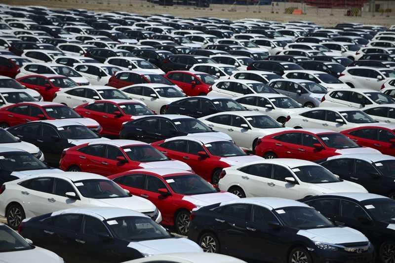 [Infographic] - Mua ô tô phải đóng những loại thuế phí nào?