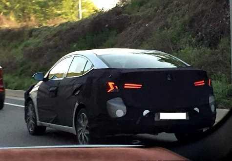 Hyundai Elantra bản nâng cấp lên đường chạy thử nghiệm