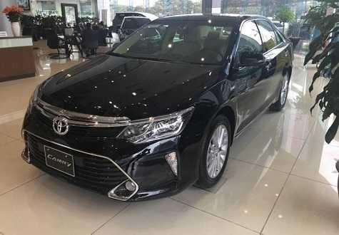 Đắt hơn 200 triệu đồng, Toyota Camry vẫn bán chạy hơn hẳn Mazda 6