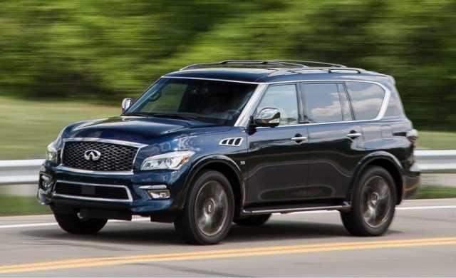 Infinity QX80 khi vận hành trên đường.