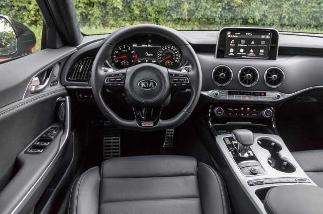 Nội thất Kia Stinger.
