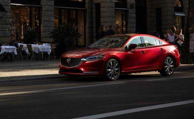 Khả năng vận hành êm ái trên từng kilomet của Mazda6