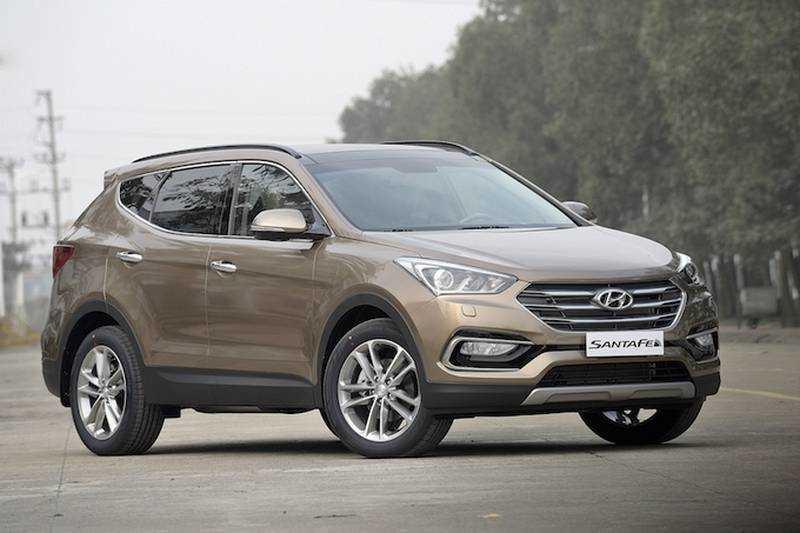 Xe 7 chỗ 2018: Hyundai SantaFe sở hữu thiết kế mới lạ, trang bị tính năng an toàn hiện đại