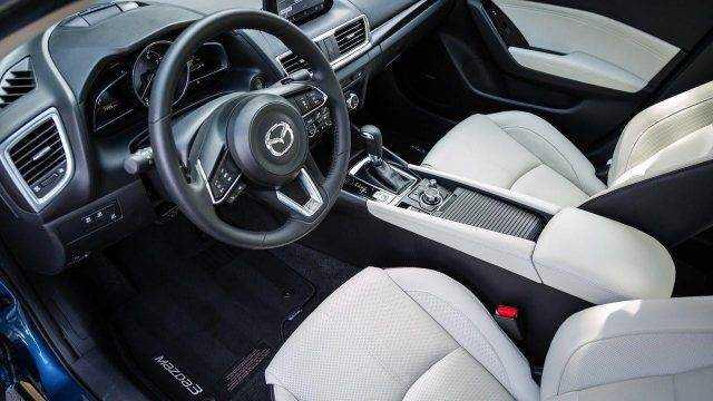 So sánh nhanh Mazda 3 và Kia Cerato thế hệ mới 2018