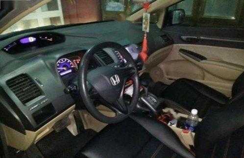 Khoang lái của xe Honda Civic 1.8 AT 2008.