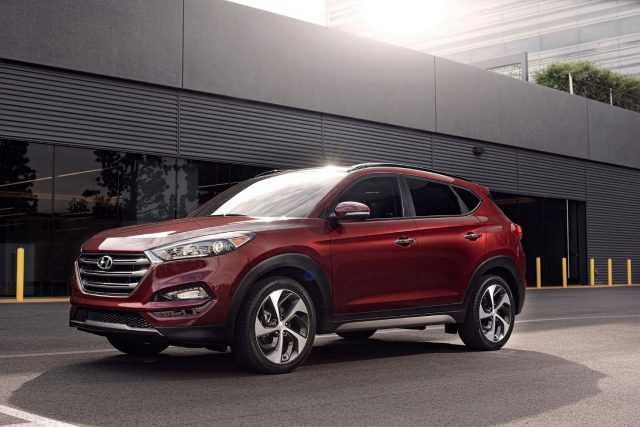 So sánh thiết kế ngoại thất Honda CR-V 1.5L và Hyundai Tucson 2.0L máy dầu