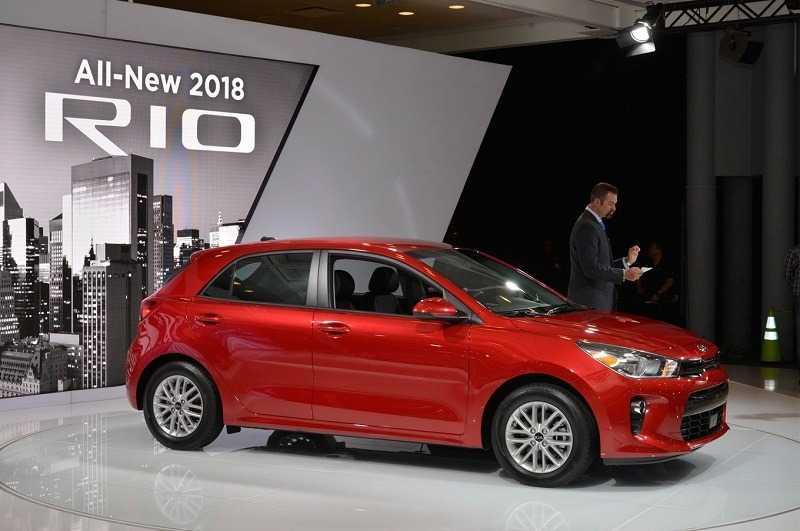 Bổ sung tính năng và động cơ mới, Kia Rio 2018 vẫn bị chê