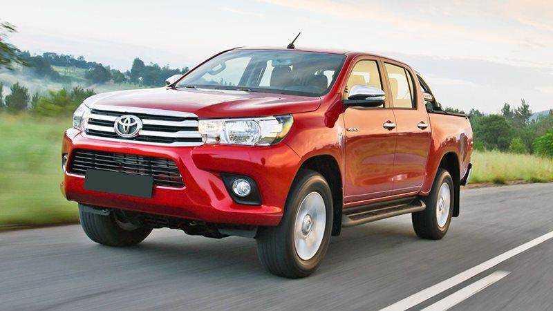 Toyota Hilux 2018 bổ sung phiên bản mới, giá từ 695 triệu đồng