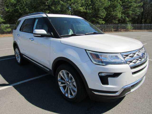 Cần biết gì về “chuyên cơ mặt đất” Ford Explorer?