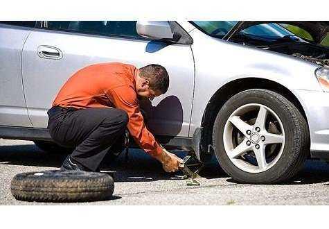 5 bước thay lốp dự phòng ô tô khi gặp sự cố