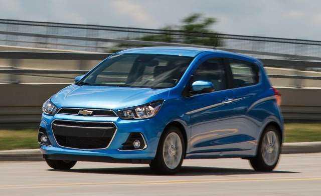 Có nên lựa chọn Chevrolet Spark giá 400 triệu đồng làm xe chạy dịch vụ?