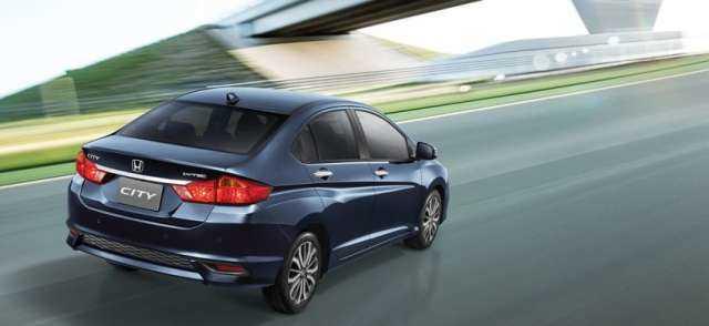 Đối đầu với Honda City về ngoại thất – Lối đi nào cho Chevrolet Aveo?