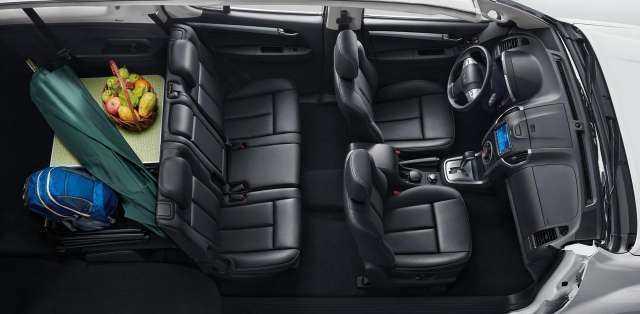 Nội thất Isuzu Mu-X và Toyota Fortuner - thiết kế nào thu hút hơn?