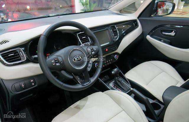 So sánh xe hơi Kia Rondo 2018 và Mitsubishi Xpander 2018