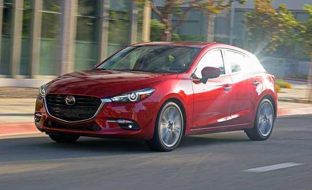 So sánh thiết kế ngoại thất Kia Cerato và Mazda 3