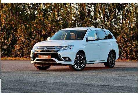 Đánh giá Mitsubishi Outlander 2018: Thực dụng hơn