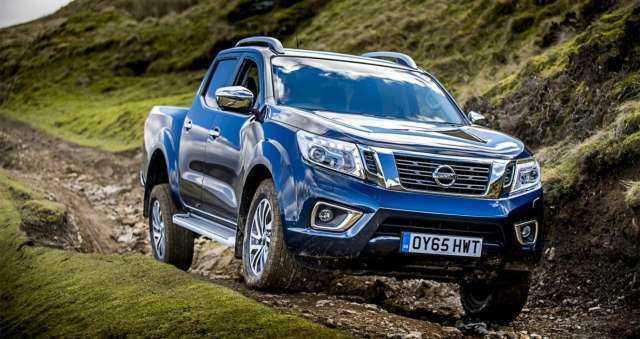 Nissan Navara và Toyota Hilux - thiết kế ngoại thất nào nổi bật hơn
