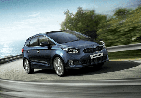 So sánh Kia Rondo và Toyota Innova: MPV gia đình đáng tiền?