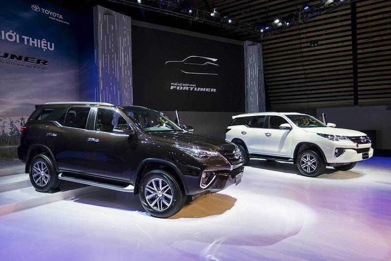 Bảng giá Toyota tháng 7/2018: Fortuner và Hilux thêm phiên bản, tăng giá