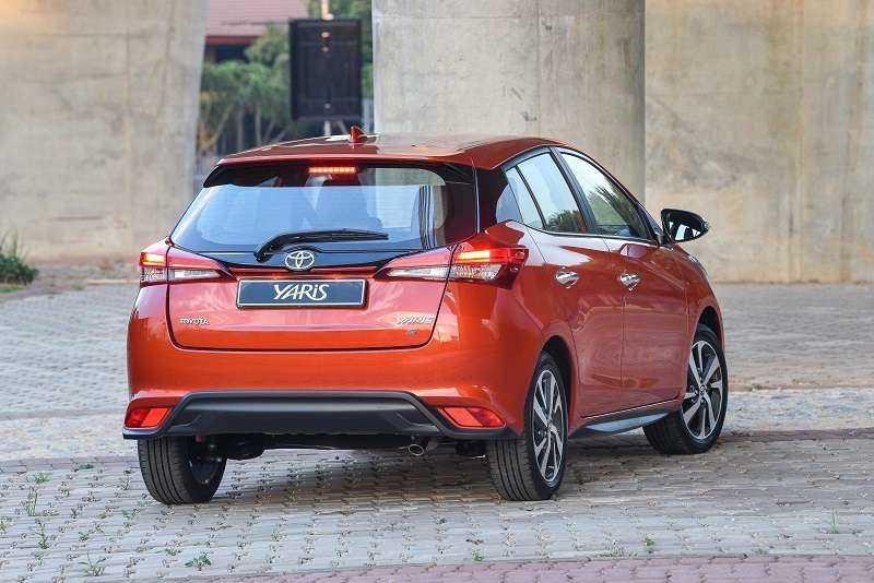 Toyota Yaris 2018 sẵn sàng ra mắt, quyết “đáp trả” Honda Jazz