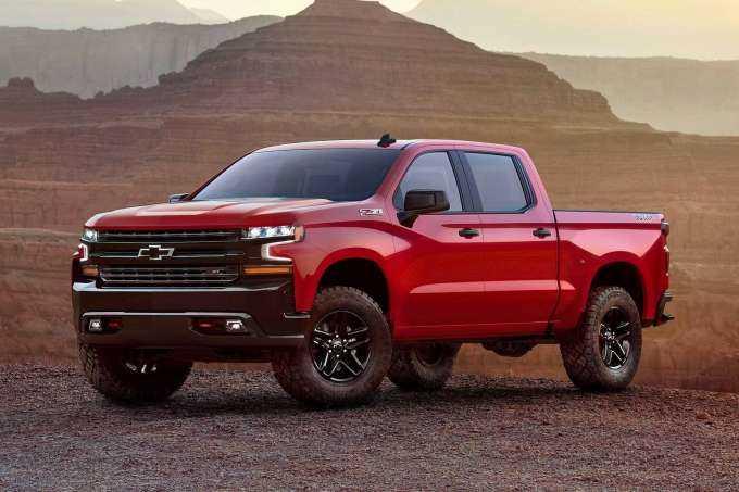 Chevrolet Silverado thế hệ mới ra mắt - Quyết đấu "khủng long" Ford F-150
