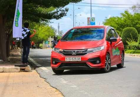 Honda Jazz chỉ "uống" 4.5 lít xăng/100km