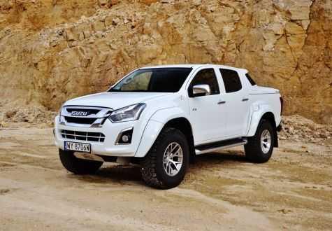 Isuzu D-Max bổ sung động cơ mới, cạnh tranh Ford Ranger