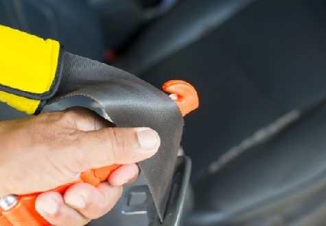 5 công cụ thoát hiểm trên ô tô tốt nhất nhất thế giới