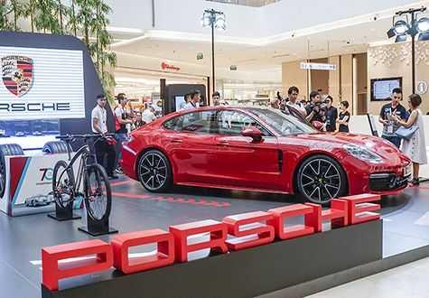 Cơ hội chiêm ngưỡng hai xế sang của Porsche tại Saigon Center
