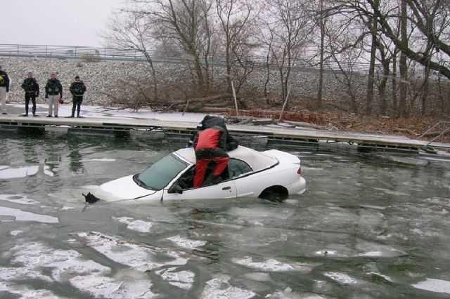 Lối thoát hiểm EER (Emergency Exit Roof)