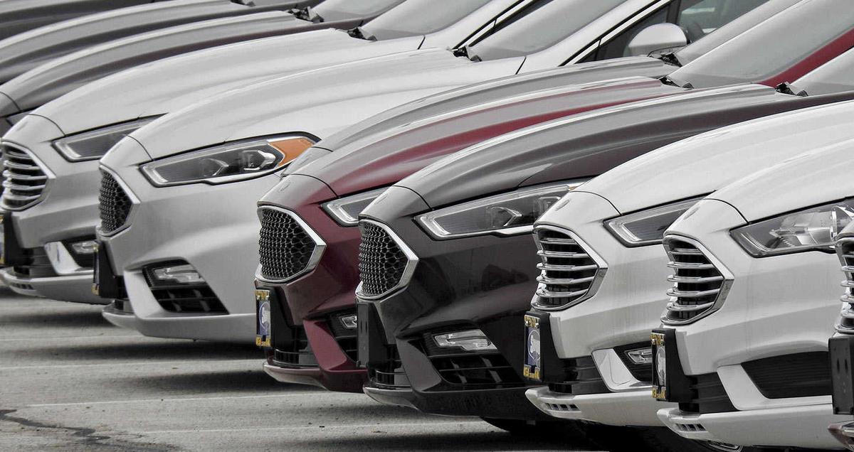 Mua xe lần đầu, chọn xe cũ hay mới?