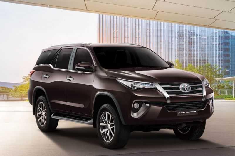 xe Toyota Fortuner 2018