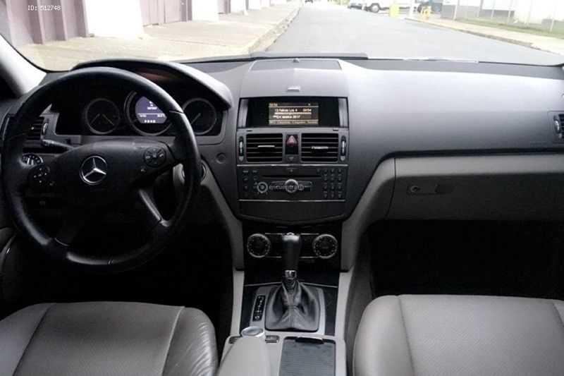 nội thất Mercedes-Benz C200