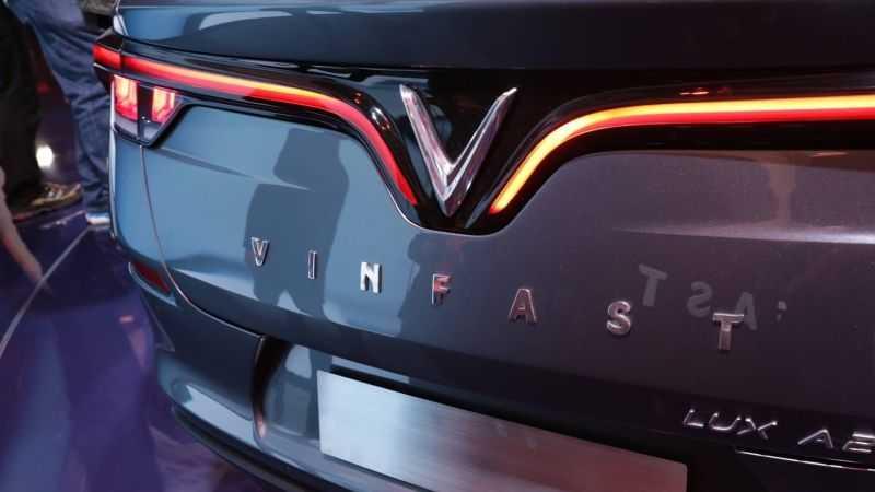 xe Vinfast LUX A2.0
