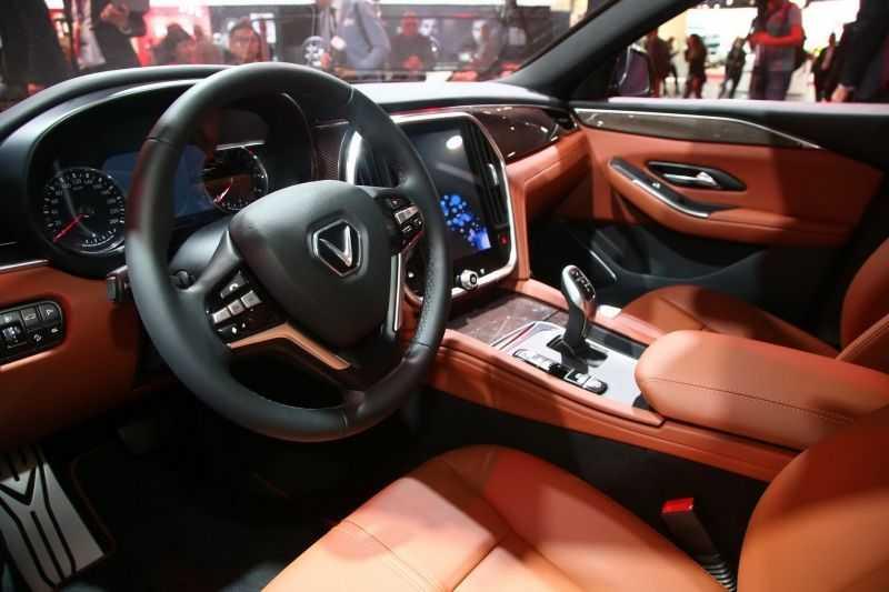 xe Vinfast LUX A2.0