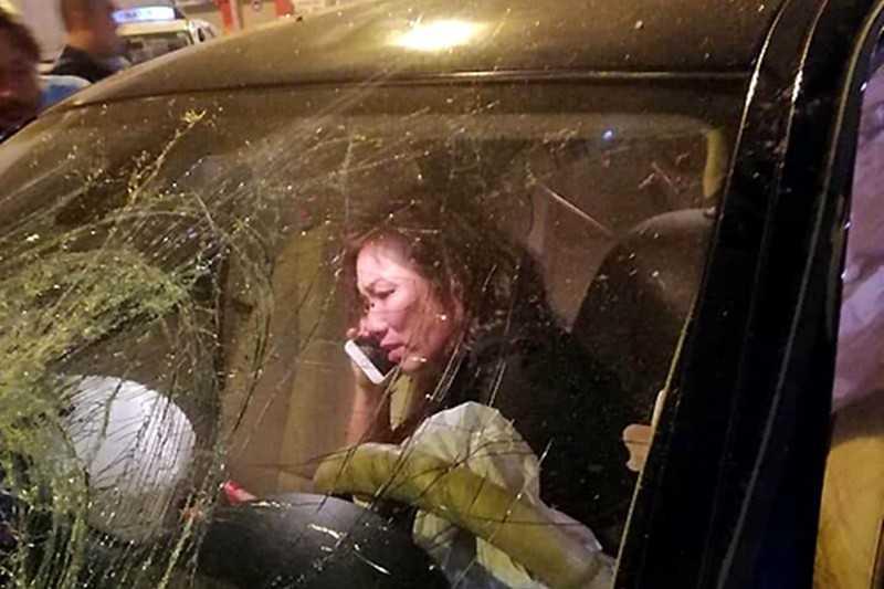 Nữ doanh nhân lái BMW tông loạt xe ở Sài Gòn nhận 'có bia rượu'