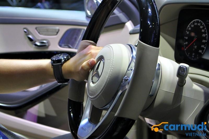 vô lăng maybach s560