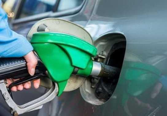 4 lưu ý khi đổ xăng cho xe ô tô