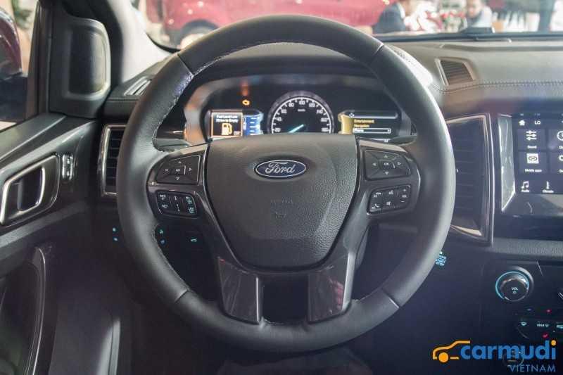 vô lăng xe Ford Everest 2018