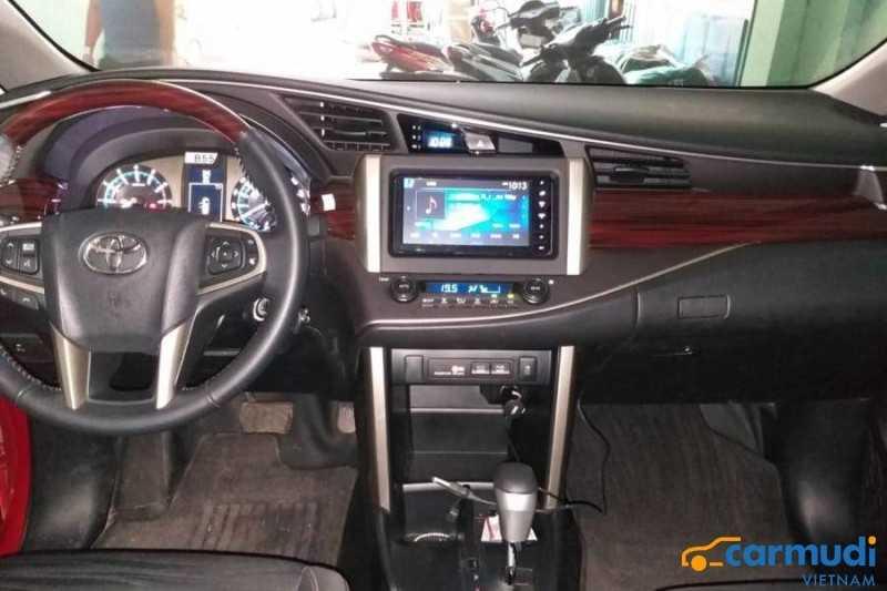 xe Toyota Innova Venturer 2018
