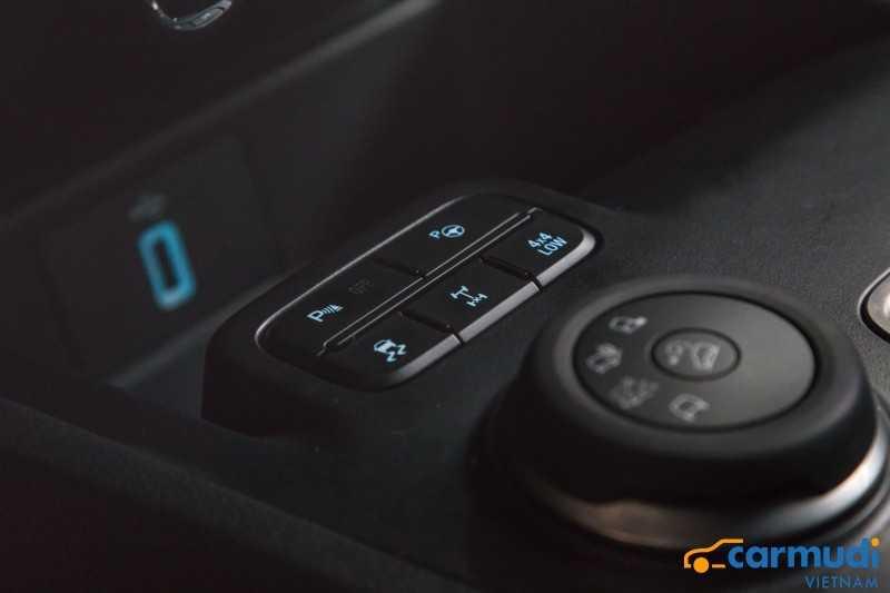 vận hành xe Ford Everest 2018