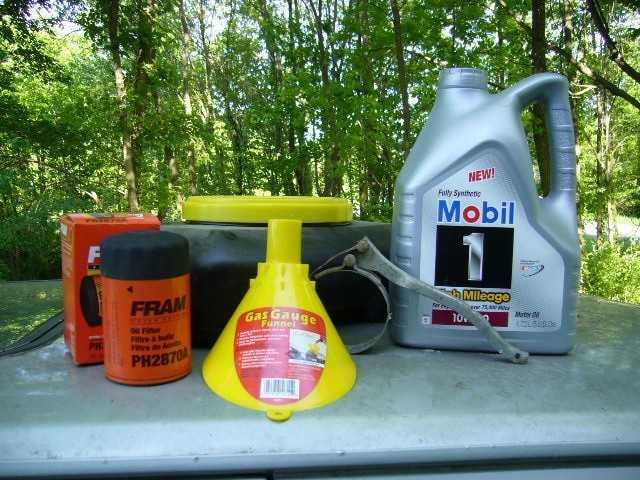 Chuẩn bị sẵn sàng các vật dụng cần thiết để tự thay nhớt tại nhà