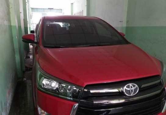 Toyota Innova Venturer 2017 chạy 6.000 km bán lại, nhìn như xe mới