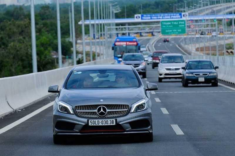 Nhanh chóng tấp vào lề