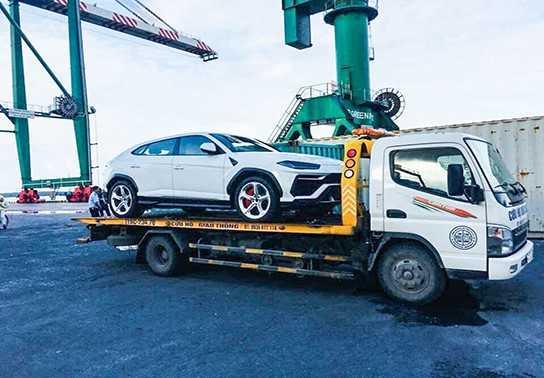 Lamborghini Urus chính thức cập cảng Việt Nam